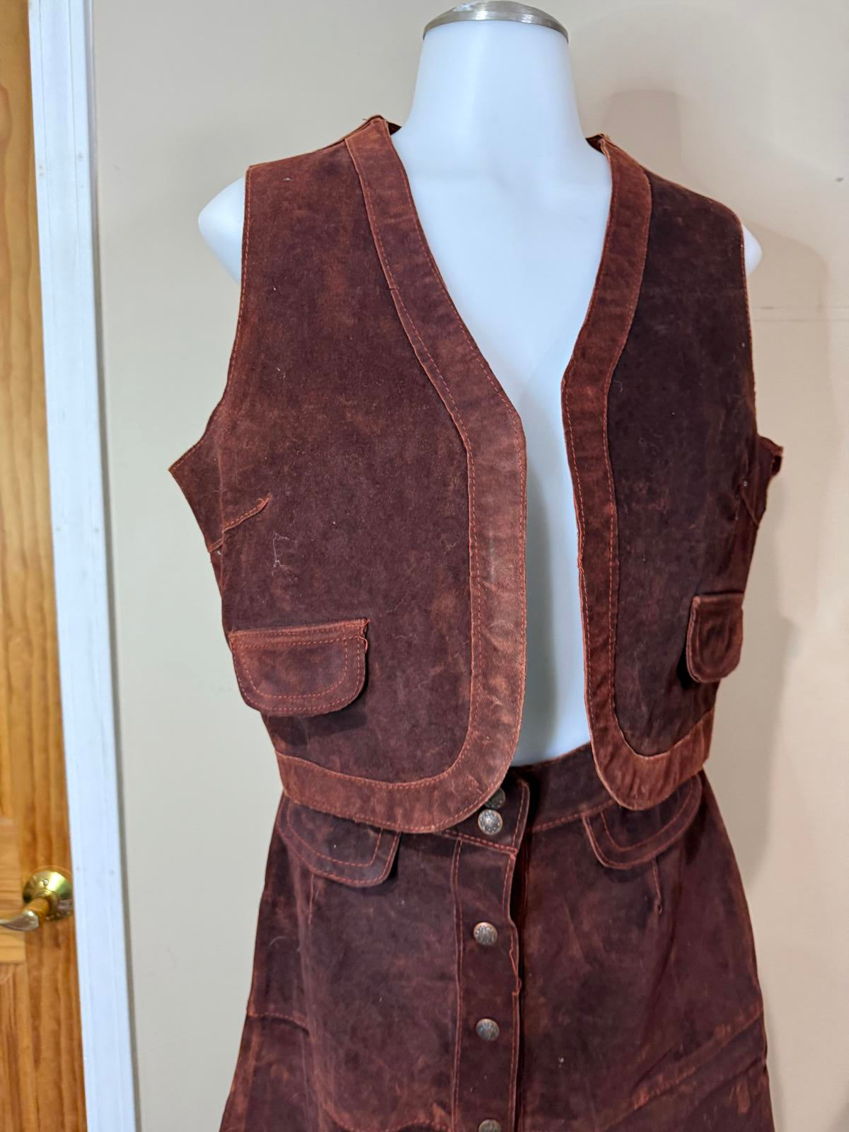 70s Argentinian Suede Vintage Brown Suede Leather Button-Front Skirt Size 42