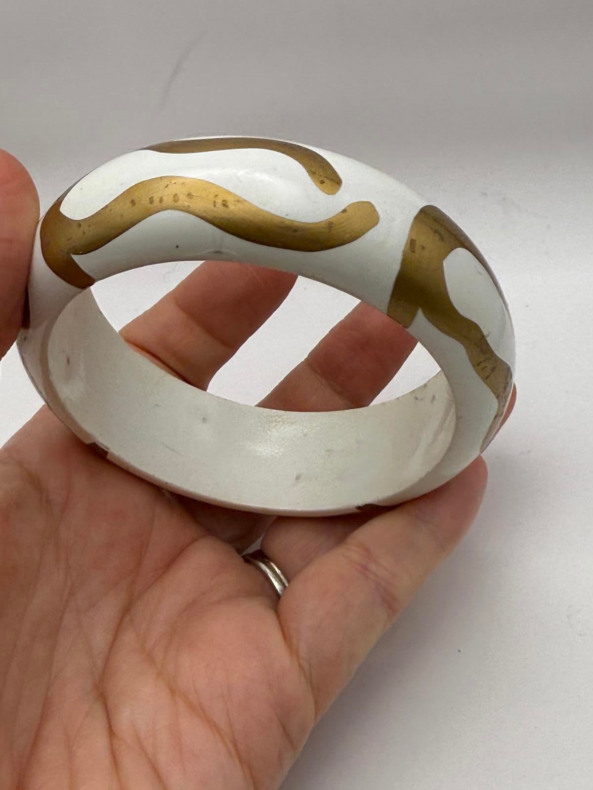 Raffine Vintage White and Gold Painted Bangle Bracelet