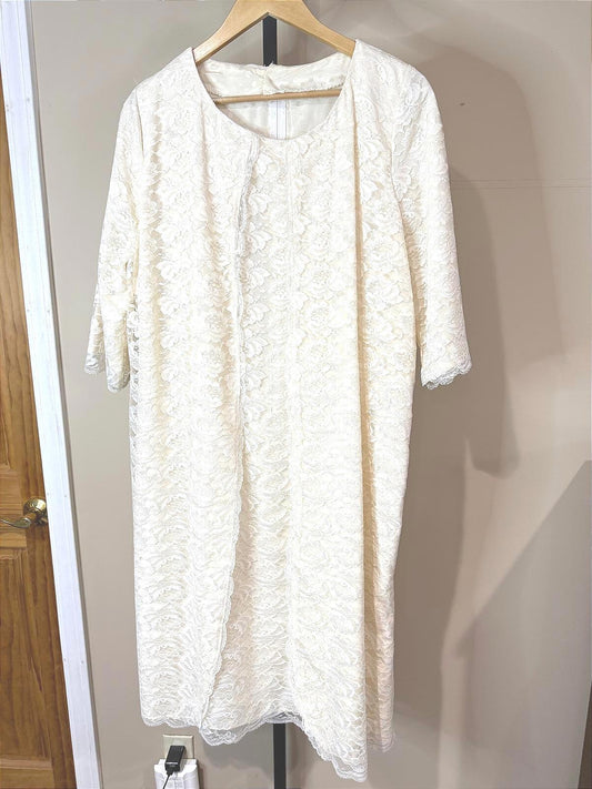 vintage Handmade 60s Bridal Cream Lace Midi Dress with 3/4 Sleeves