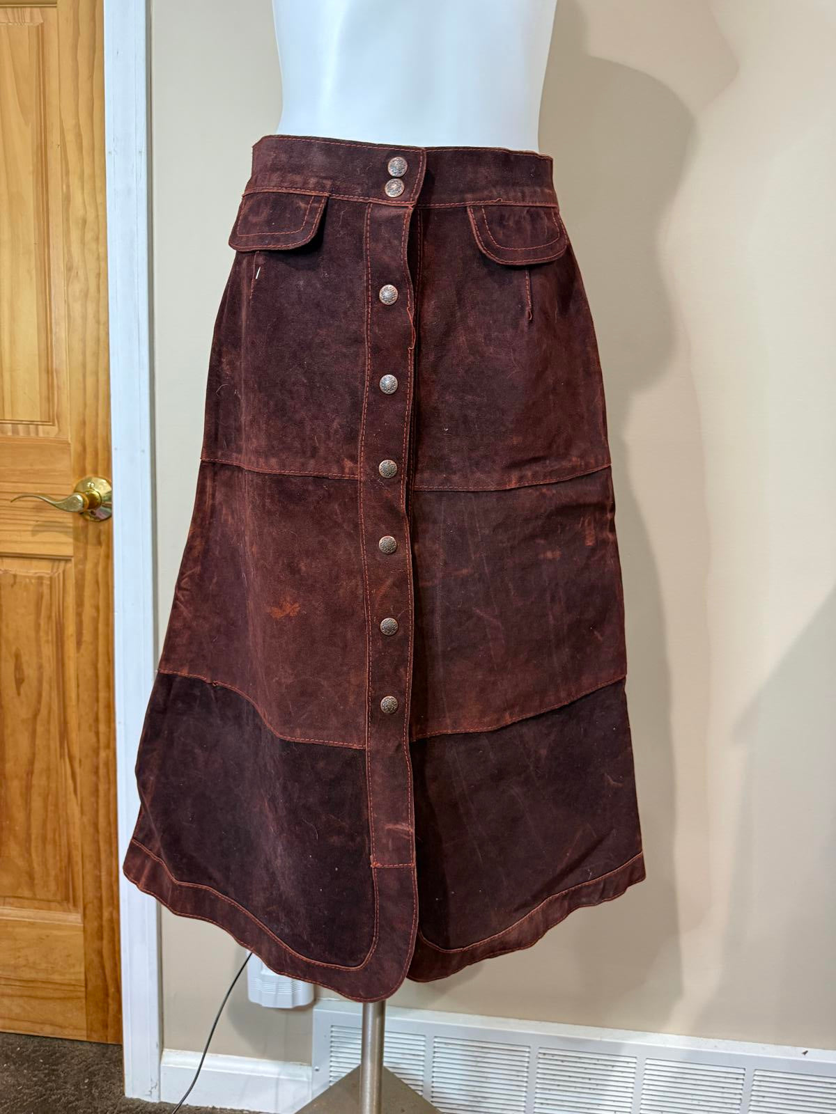 70s Argentinian Suede Vintage Brown Suede Leather Button-Front Skirt Size 42