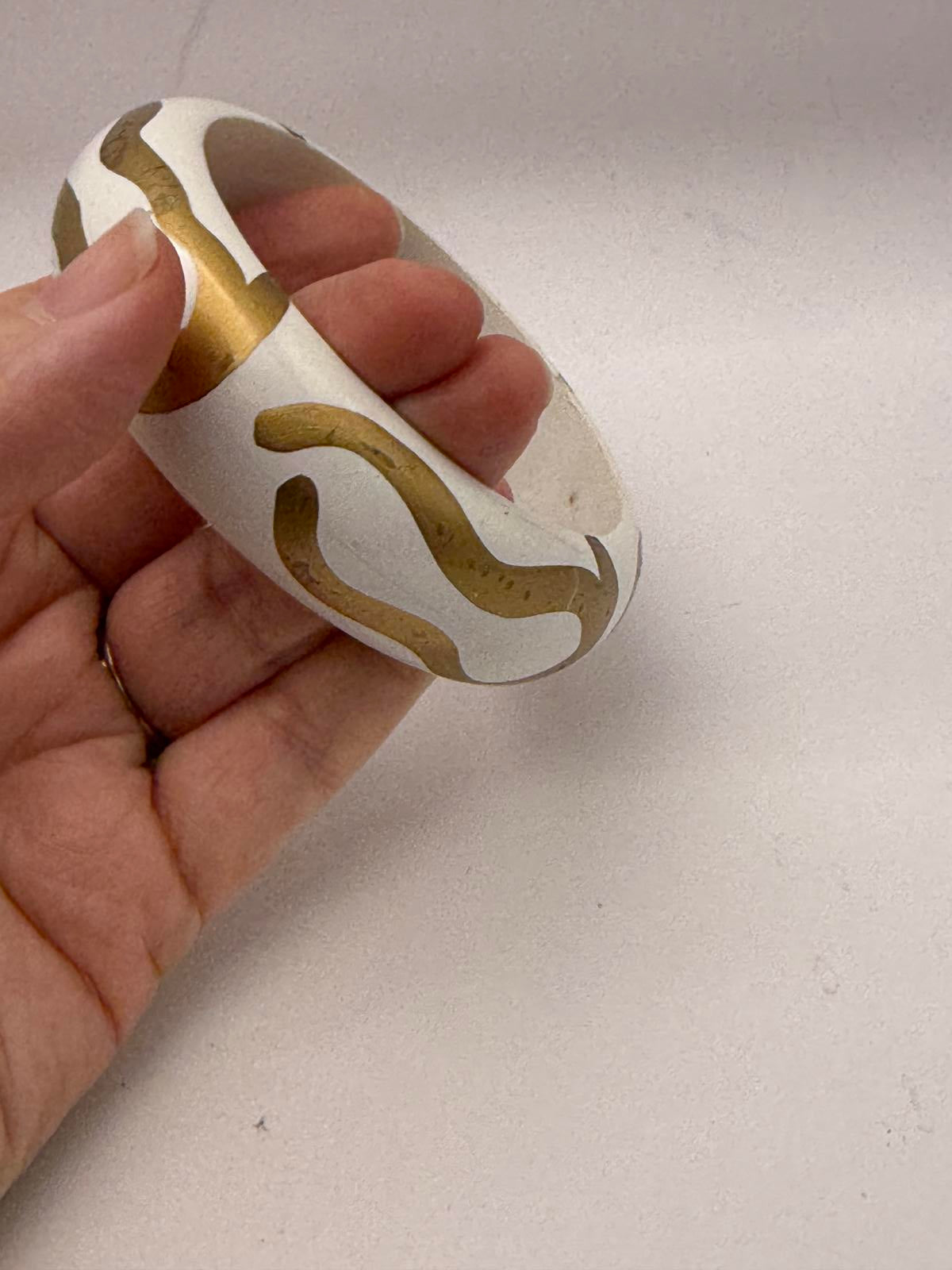 Raffine Vintage White and Gold Painted Bangle Bracelet