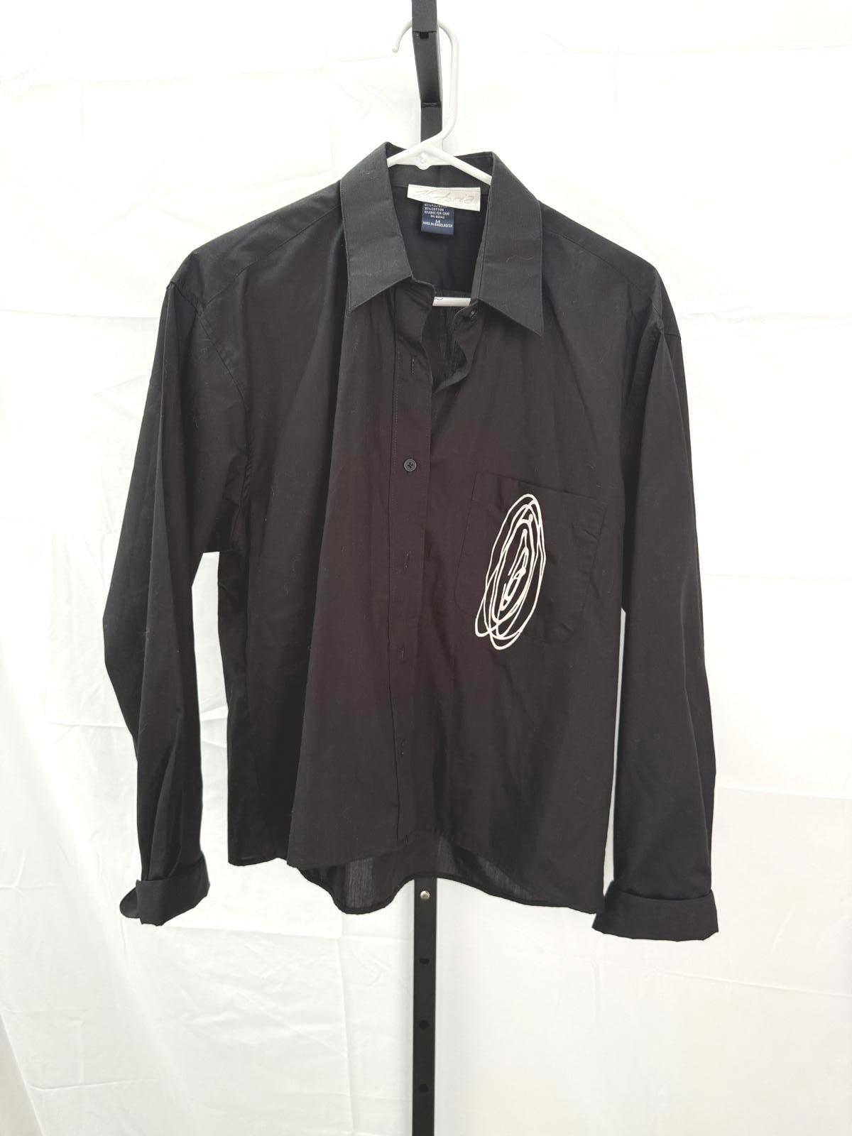 Vintage Victoria Medium Black Long Sleeve Shirt with Pocket Design
